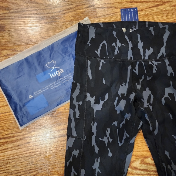 NEW Leggings with Pockets for Women ♡ High Waisted♡ Gray Camouflage Print Size M - Picture 7 of 10